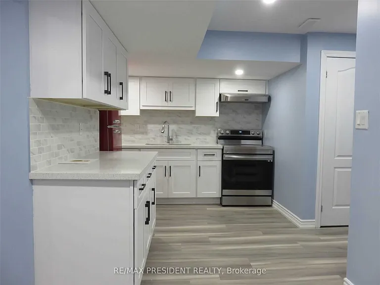 32 Ventura Ave #BASEMENT — Photo 15