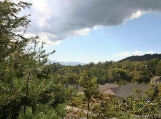 74 Hawtree Ct, Weaverville, NC 28787
