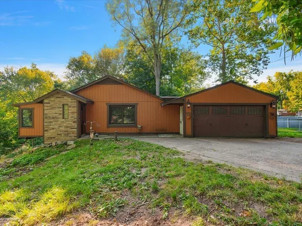 5381 Howe St, Shelby Township, MI 48317