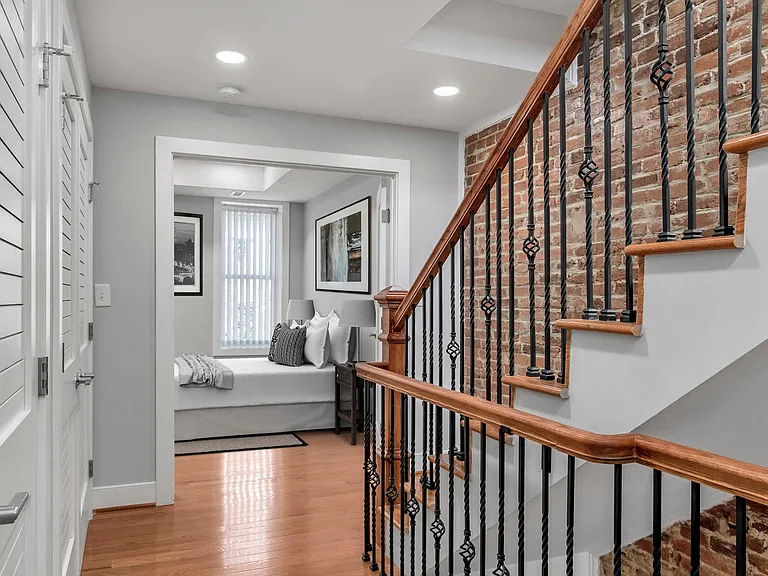 1310 Riggs St NW — Photo 8