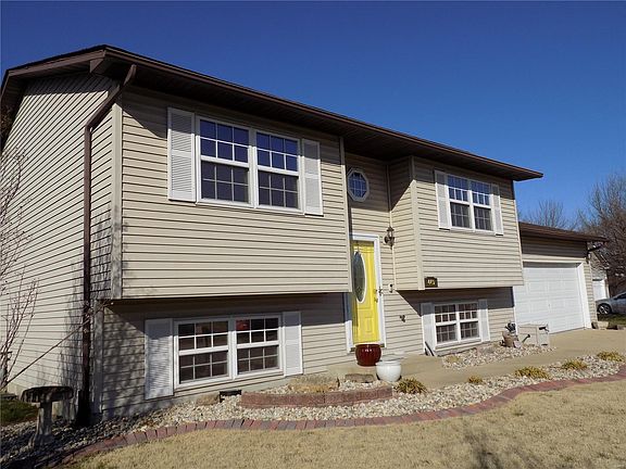 3rd image of 449 Wilson Park Ln