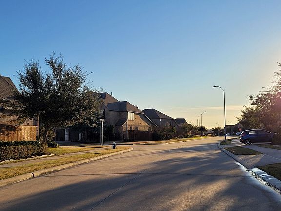 5th image of 16907 Mulben Ct