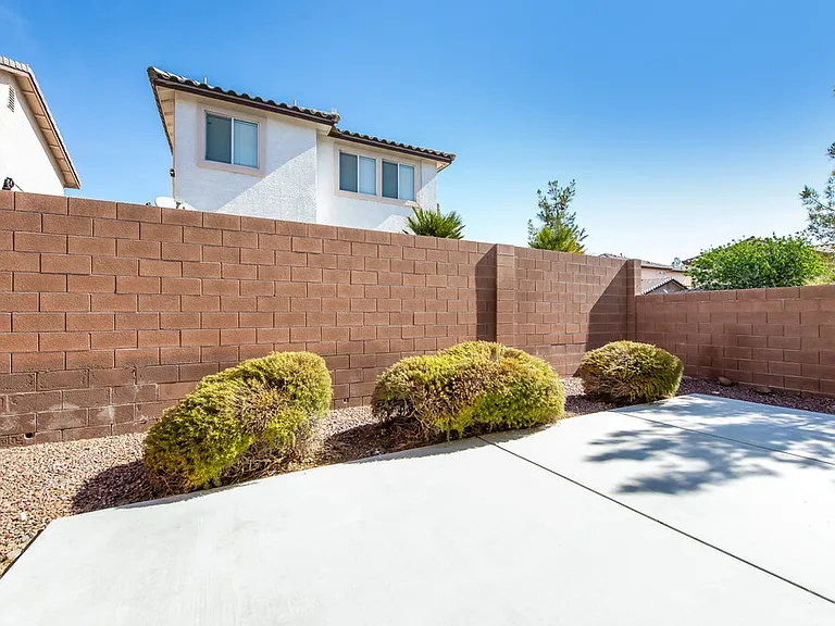 1240 Maple Pines Ave — Photo 17