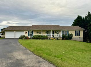 635 Keene Cir, Dandridge, TN 37725