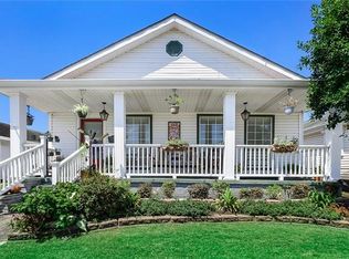 423 11th St, Gretna, LA 70053
