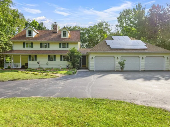 4527 Creek Valley Ln, Oneida, WI 54155