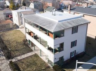 1302 N 23rd Ave #1R, Melrose Park, IL 60160