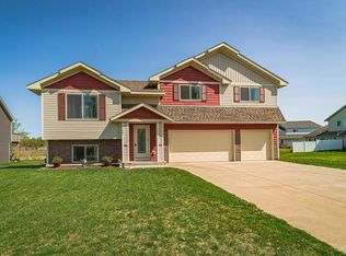 622 Horseshoe Ln, Braham, MN 55006