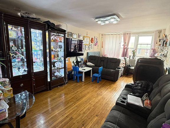 2nd image of 14470 41st Ave APT 6E
