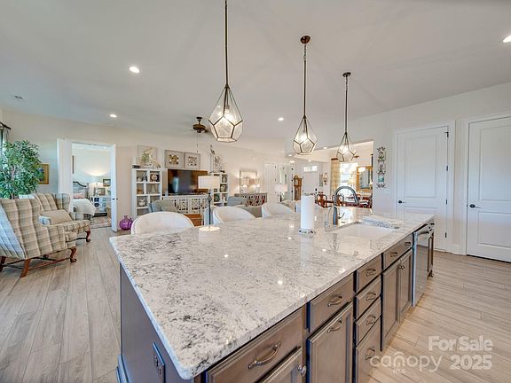 4th image of 82220 Standing Oak Dr