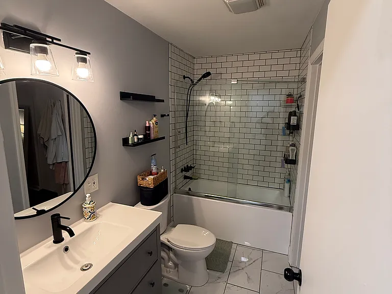 Full bathroom