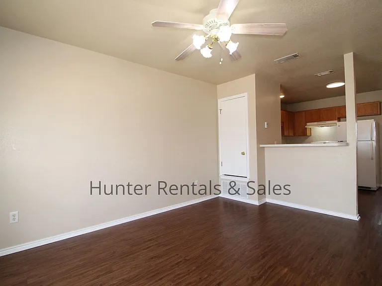 3904C Gus Dr — Photo 2