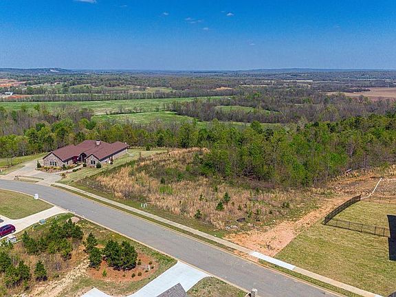 4th image of 15625 Summit View Ln