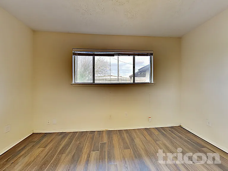 7331 Millbrae Ln — Photo 9