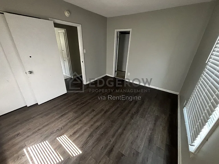 354 Holmdene Blvd NE — Photo 11