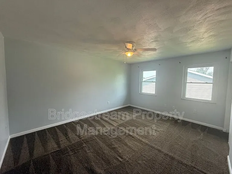 3851 Hillsboro Dr — Photo 7
