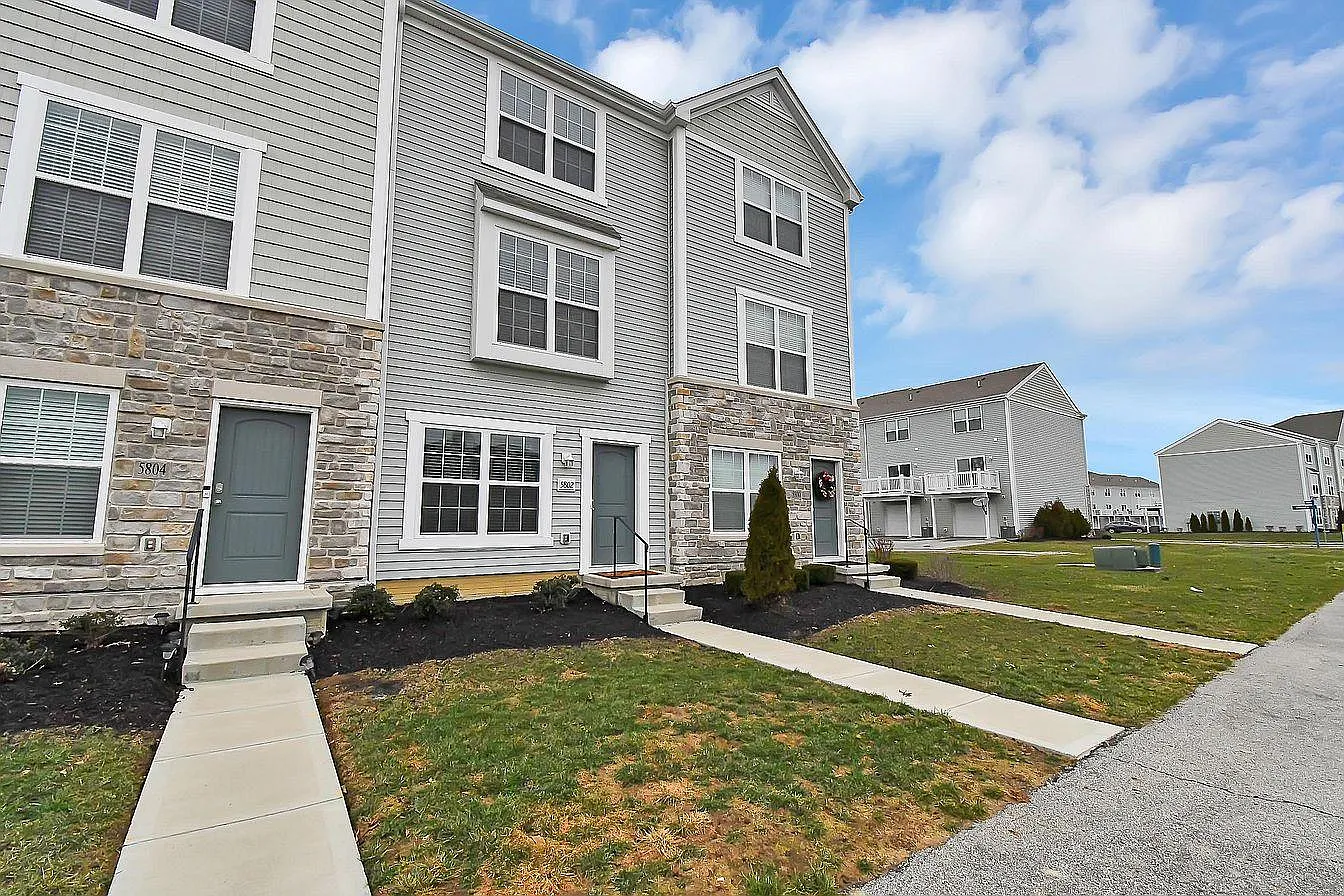 5802 Hayden Run Blvd — Photo 2