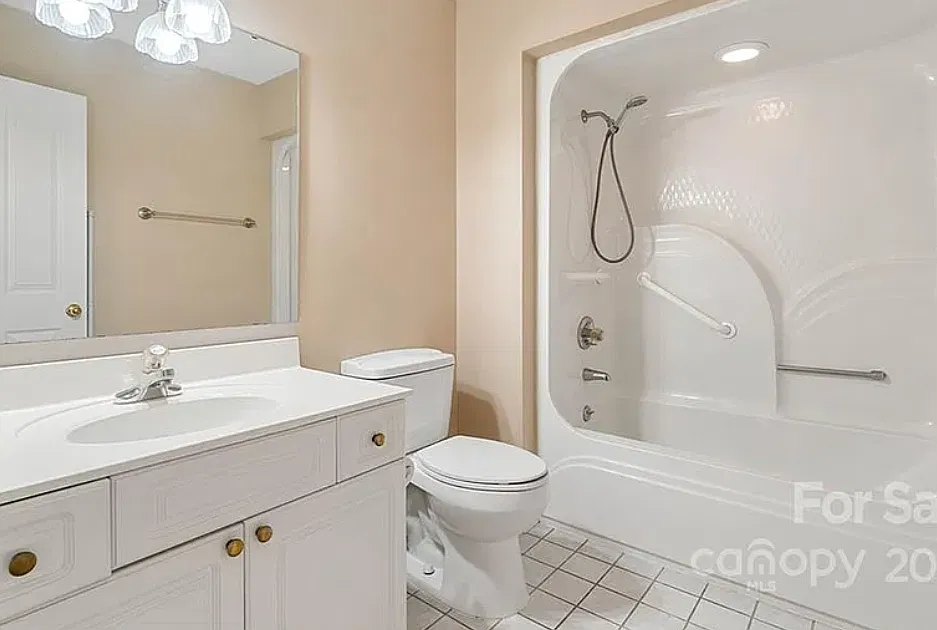 3 bed, 1701 sqft, $2,100 — Photo 4