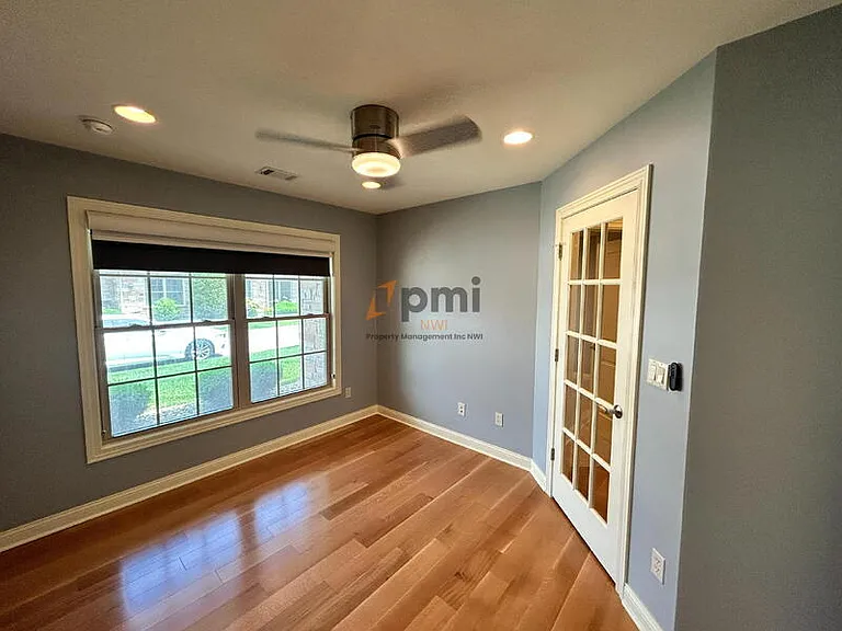 827 Veterans Ln — Photo 16