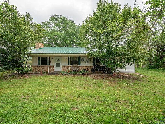 3rd image of 902 County Road 3980