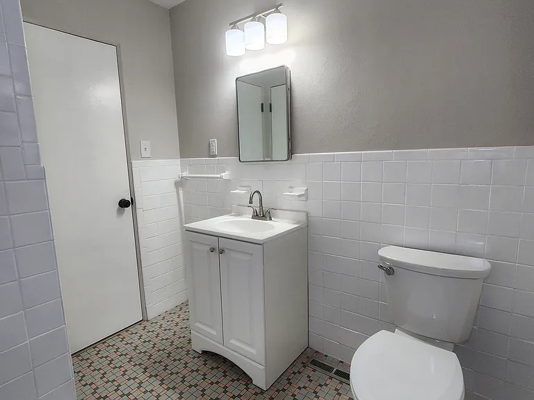 922 S 74th St #920 — Photo 9