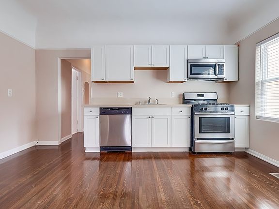 4th image of 122 N Edgemont St APT B