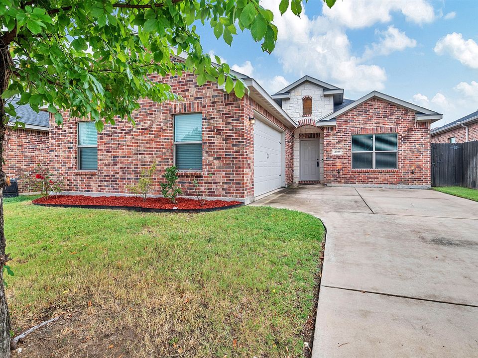 1st image of 2309 Doty Ln