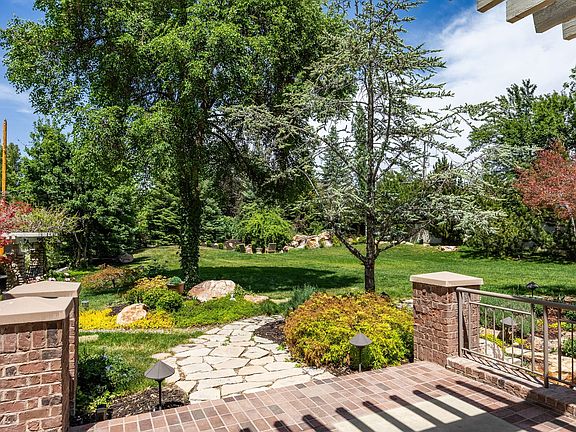 5th image of 1489 E Millcreek Way S