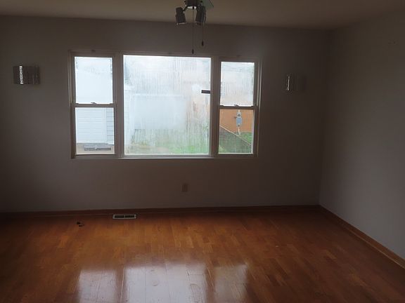 2nd image of 1929 S 7th Ave