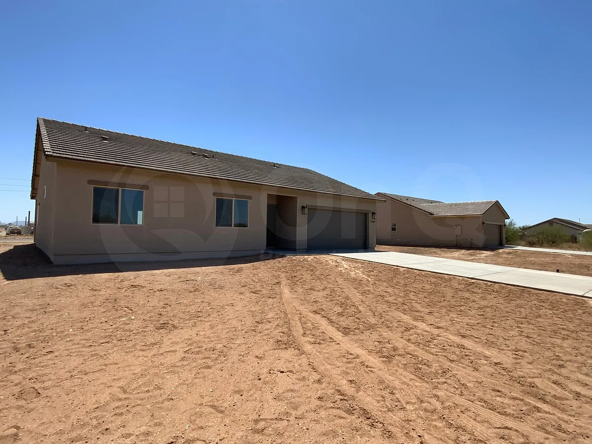 3 bed, 2.0 bath, 1575 sqft, $1,399 — Photo 3