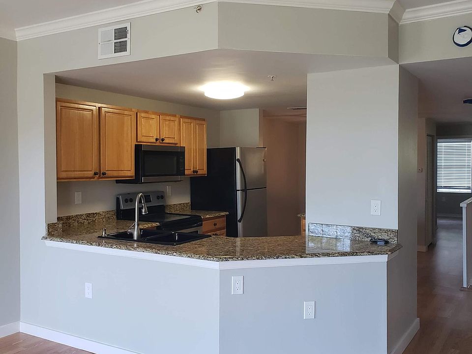 1st image of 5500 Bentgrass Dr #102