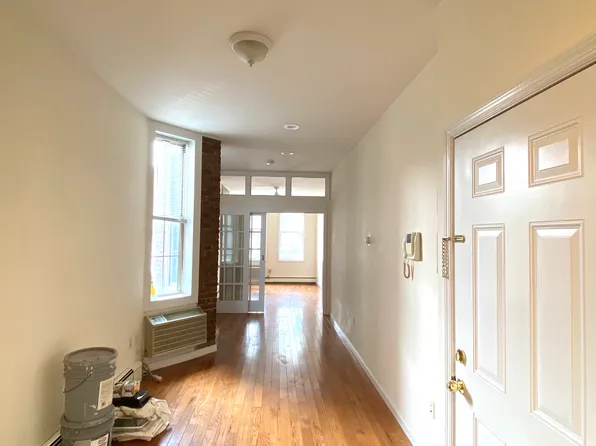 22-03 25th Road image 5 of 31