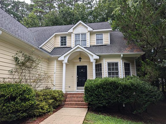 front door. keyless entry w/programmable custom entry codes (keys also provided)