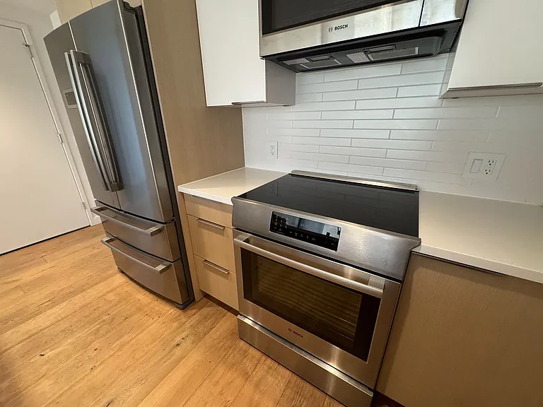1001 Queen St #3704 — Photo 39