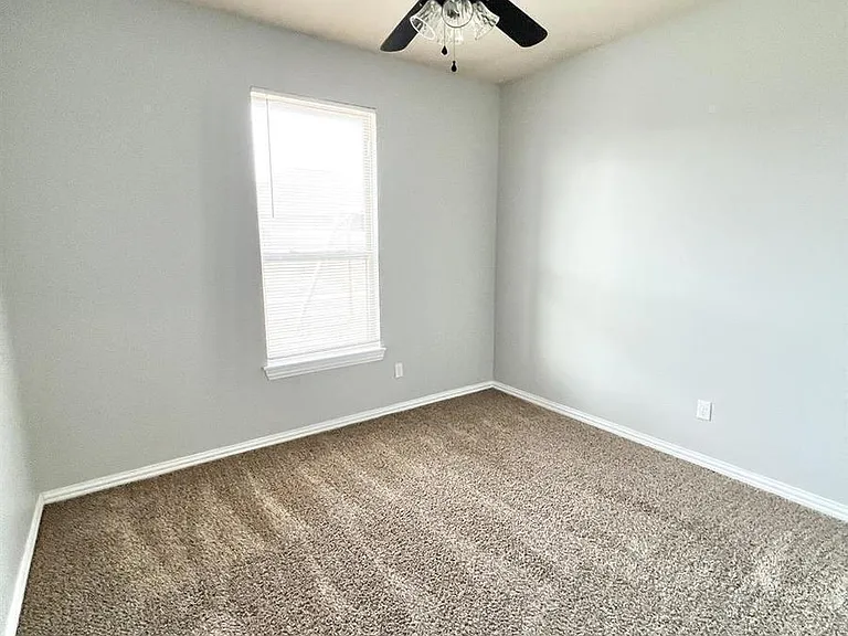 5633 Sanderling Rd — Photo 6