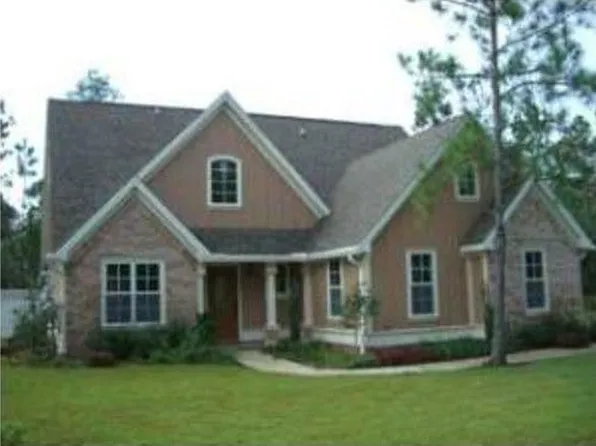 51 Village Ct, Freeport, FL 32439