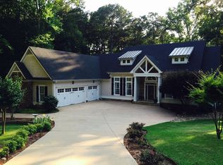 405 Cottonwood Dr, Woodstock, GA 30189