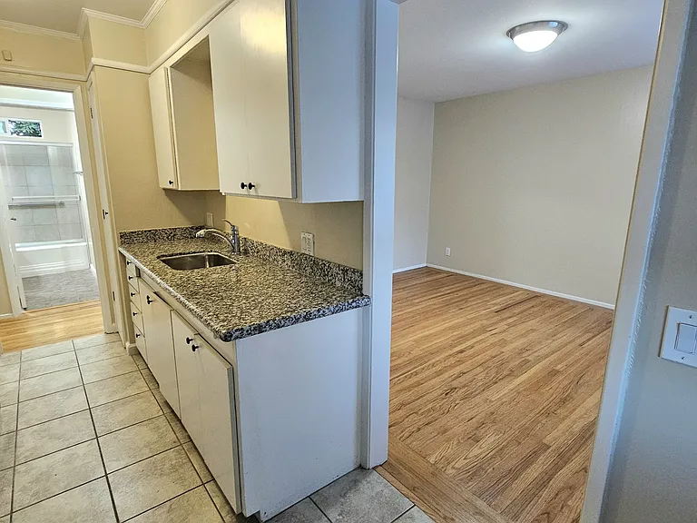 2936 Emerson St #2936 — Photo 7