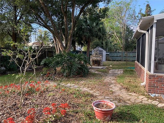 3rd image of 1480 Park Dr