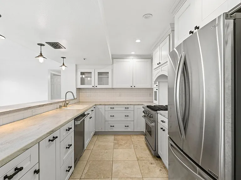 260 Cagney Ln #114 — Photo 11