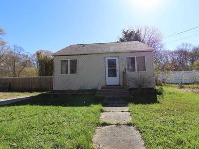 270 Auborn Ave, Shirley, NY, 11967