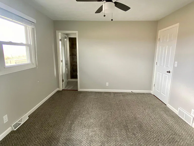13311 Slayton St — Photo 7