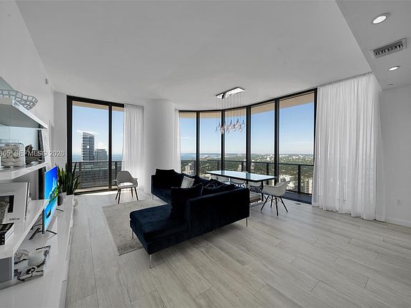 2nd image of 55 SW 9th St APT 4406
