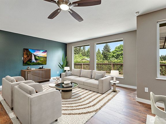 4th image of 3601 70th Avenue W