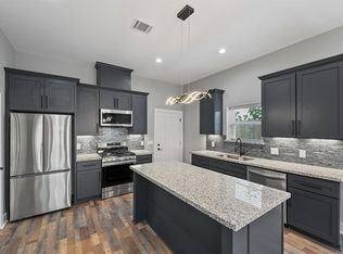 7704 Sealey St, Houston, TX 77088