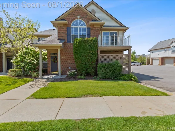 3542 Oakmonte Blvd, Rochester, MI 48306