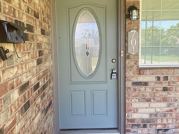 2nd image of 701 Ashley Dr