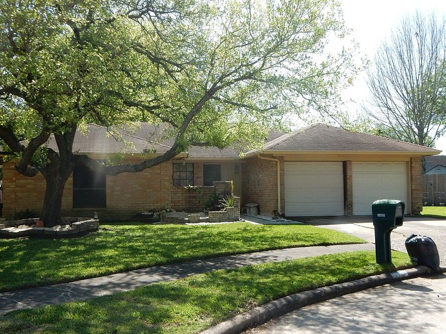 1st image of 10510 Sagebluff Dr