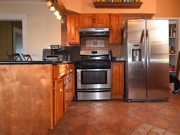 4th image of 625 Jarboe Ave