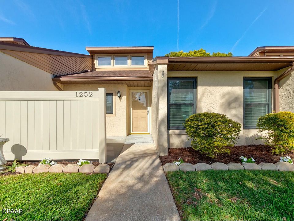 1st image of 1252 Charter Oaks Cir